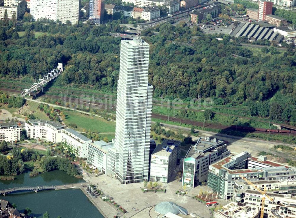 Köln von oben - Bau des Köln Tower im Mediapark Köln