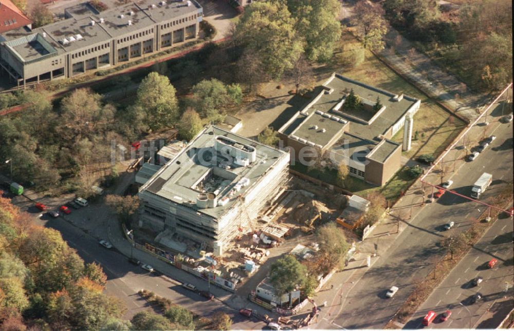 Luftaufnahme Berlin - Tiergarten - Bau der Konrad-Adenauer-Stiftung im Berliner Tiergarten.