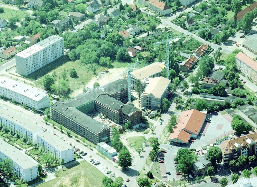 Luftbild Teltow - Brandenburg - Bau der Lavendel-Residenz der SERVICUR Seniorenresidenzen GmbH an der Weser- Ecke Elbestraße in Teltow / Brandenburg