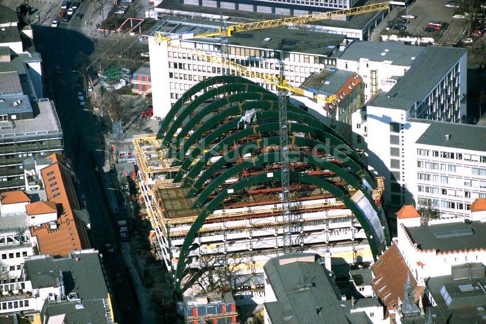 Luftaufnahme Berlin - Bau des LEH Berlin. Sitz der Industrie - und Handelskammer.