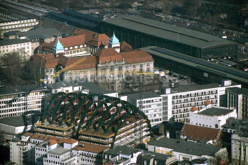 Luftbild Berlin - Bau des LEH Berlin.Sitz der Industrie - und Handelskammer.