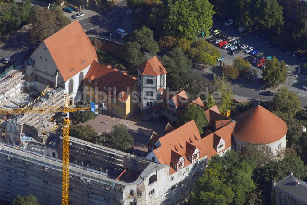 Halle aus der Vogelperspektive: Bau an der Moritzburg in Halle