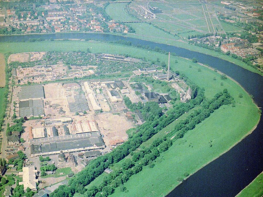 Dresden / Sachs. aus der Vogelperspektive: Bau der Neue Messe - ein Projekt der HVB-Immobilien AG auf dem Ostragehege (Gelände des Alten Schlachthofes) in Dresden