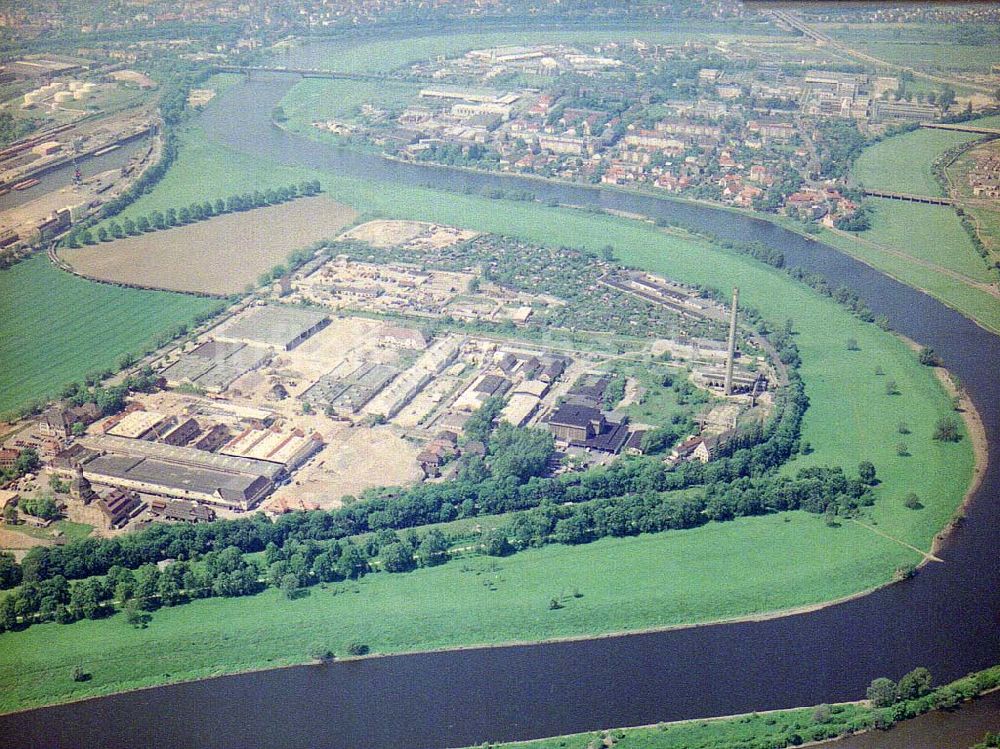 Luftbild Dresden / Sachs. - Bau der Neue Messe - ein Projekt der HVB-Immobilien AG auf dem Ostragehege (Gelände des Alten Schlachthofes) in Dresden