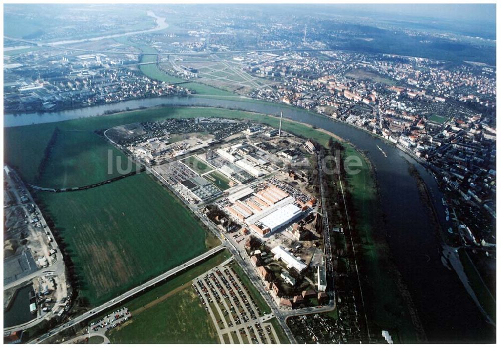 Dresden aus der Vogelperspektive: Bau der Neue Messe - ein Projekt der HVB-Immobilien AG auf dem Ostragehege (Gelände des Alten Schlachthofes) in Dresden