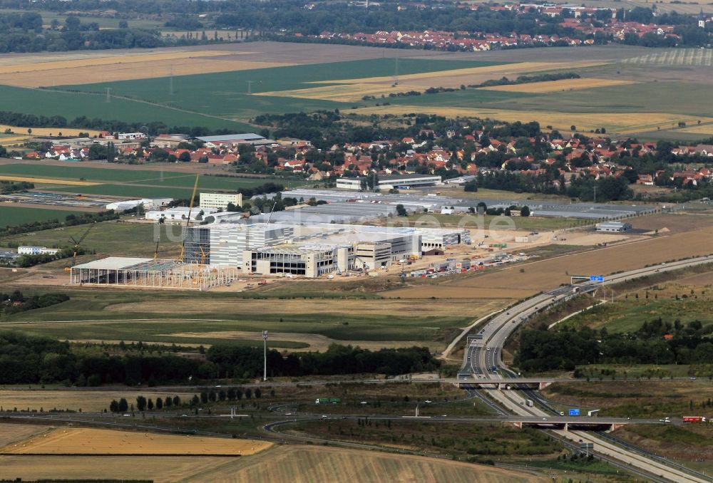 Erfurt aus der Vogelperspektive: Bau des neuen Logistikzentrum des Buchgroßhändlers KNV im Gewerbegebiet an der Autobahn in Erfurt in Thüringen