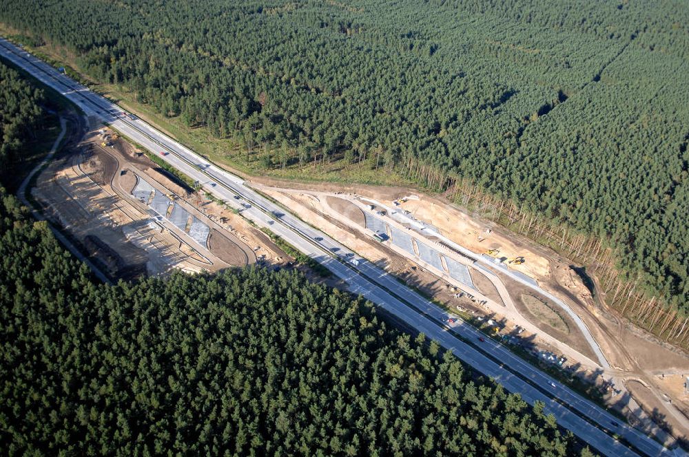 Wandlitz von oben - Bau neuer Parkplätze