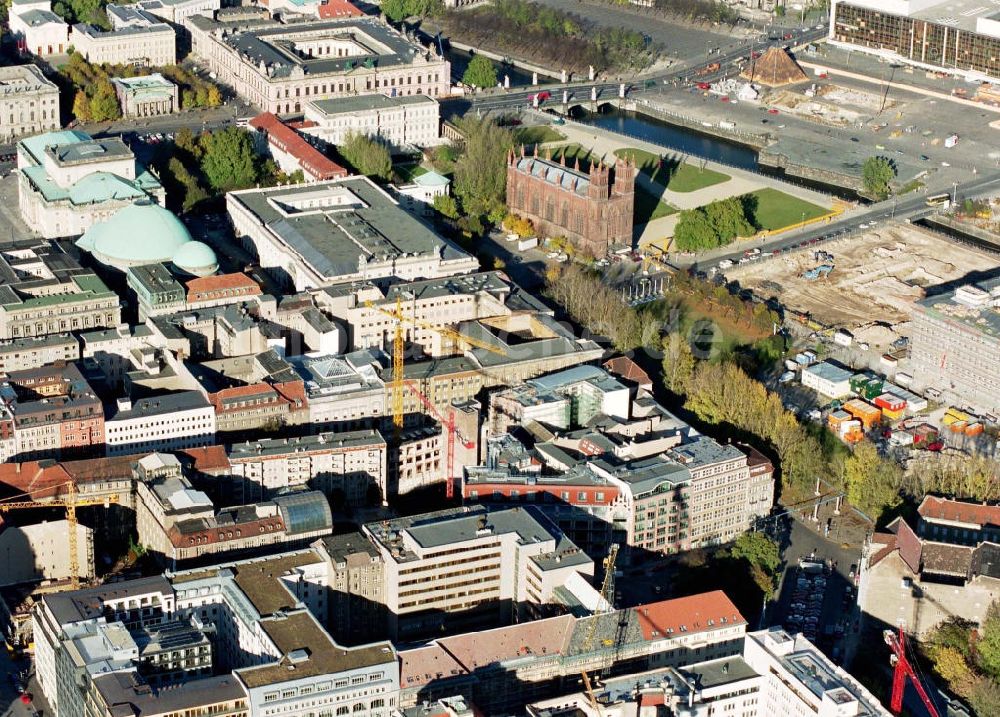 Luftaufnahme Berlin - Bau des neues Sendezentrums von SAT 1 in der Jägerstraße in Berlin-Mitte.