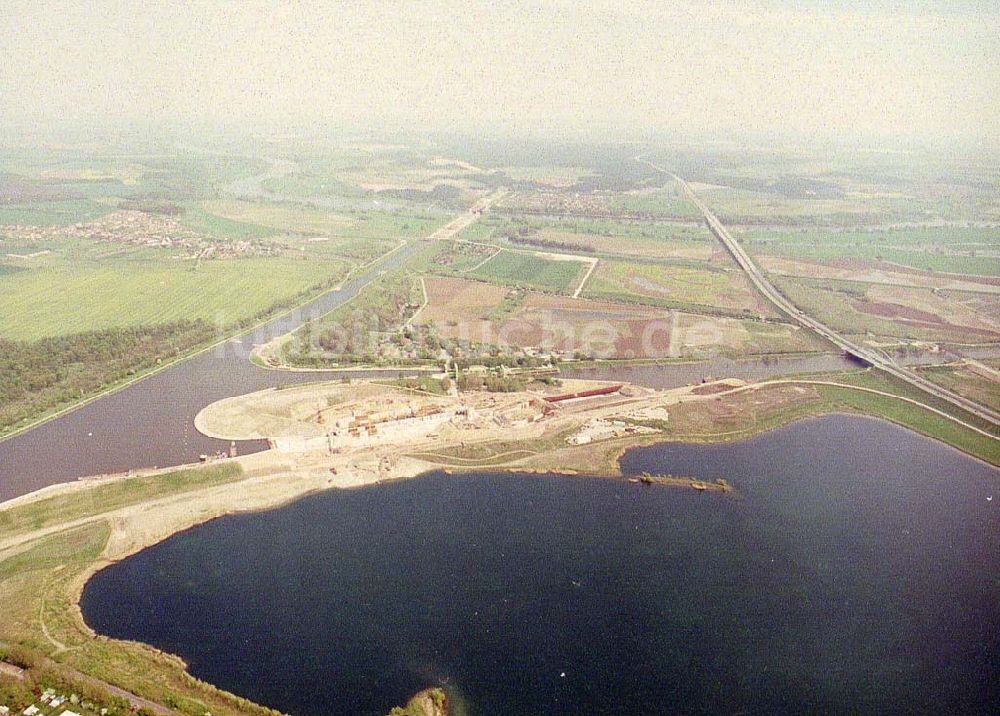 Luftaufnahme Rothensee - Bau der Schleuse Rothensee am Schiffshebewerk Rothensee am Wasserstraßenkreuz Magdeburg.