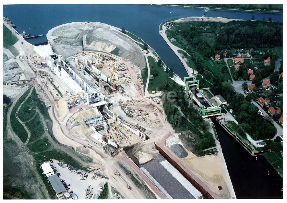 Luftaufnahme Rothensee - Bau der Schleuse Rothensee am Schiffshebewerk Rothensee am Wasserstraßenkreuz Magdeburg.