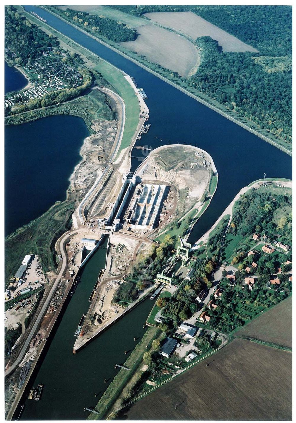 Luftbild Rothensee - Bau der Schleuse Rothensee am Schiffshebewerk Rothensee am Wasserstraßenkreuz Magdeburg.