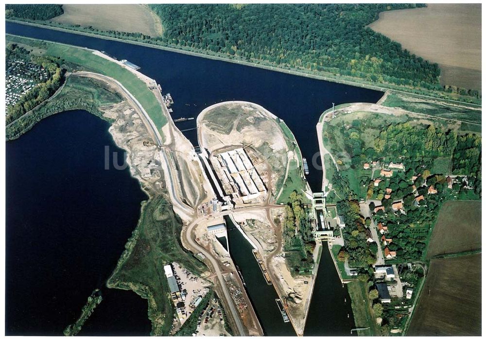 Luftaufnahme Rothensee - Bau der Schleuse Rothensee am Schiffshebewerk Rothensee am Wasserstraßenkreuz Magdeburg.