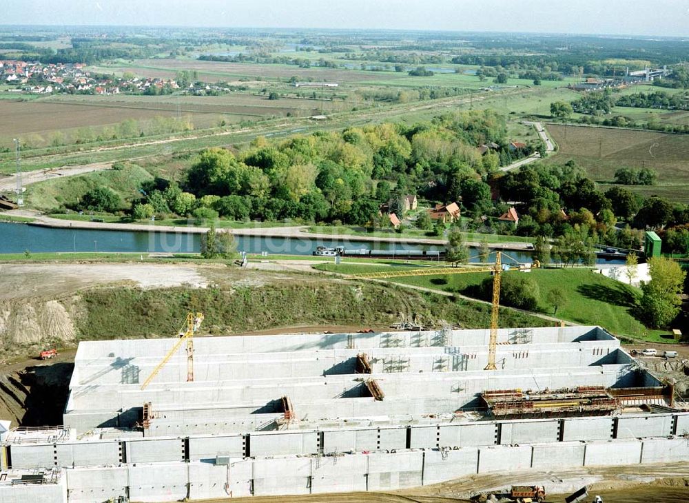 Luftaufnahme Rothensee - Bau der Schleuse Rothensee am Schiffshebewerk Rothensee am Wasserstraßenkreuz Magdeburg.