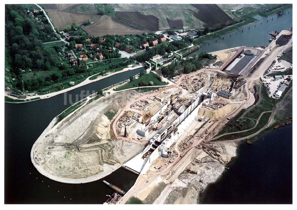 Luftbild Rothensee - Bau der Schleuse Rothensee am Schiffshebewerk Rotrhensee am Wasserstraßenkreuz Magdeburg.