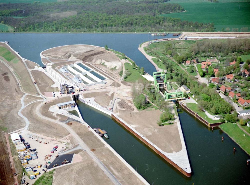 Rothensee aus der Vogelperspektive: Bau der Schleuse Rothensee am Schiffshebewerk Rotrhensee am Wasserstraßenkreuz Magdeburg.