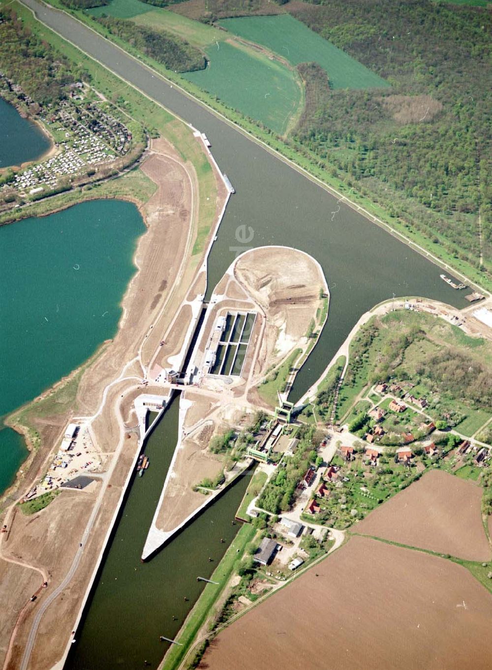 Rothensee aus der Vogelperspektive: Bau der Schleuse Rothensee am Schiffshebewerk Rotrhensee am Wasserstraßenkreuz Magdeburg.