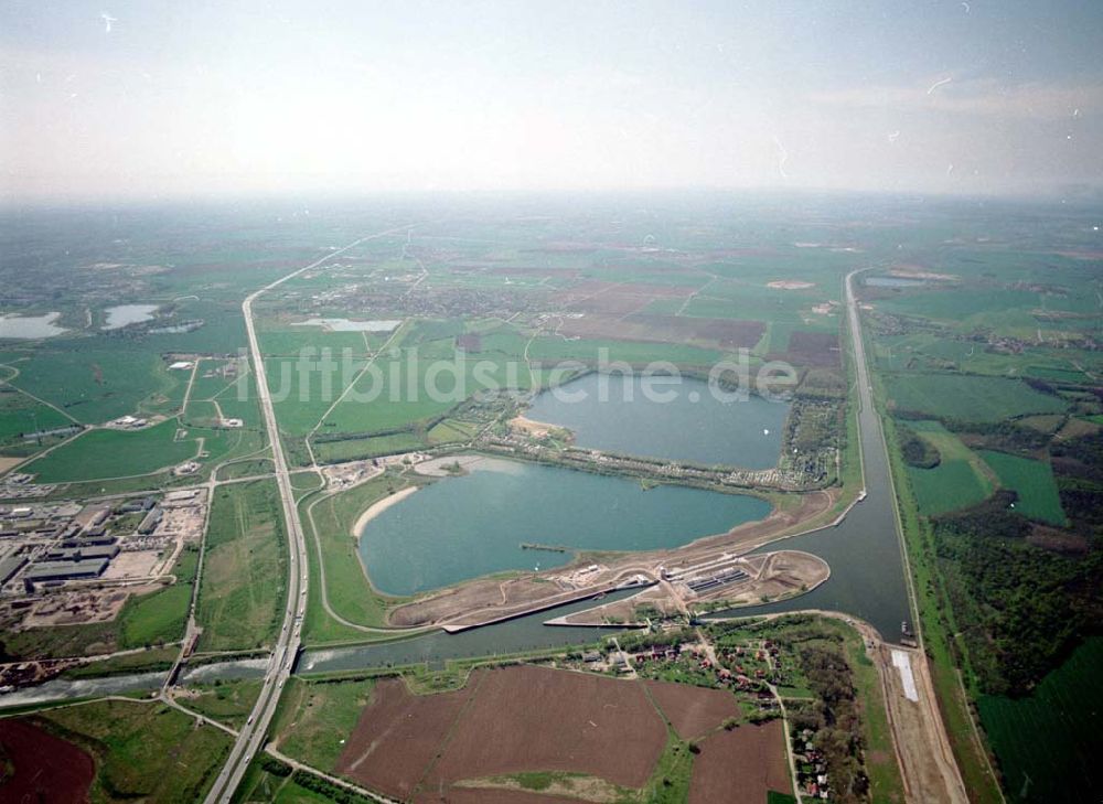 Luftaufnahme Rothensee - Bau der Schleuse Rothensee am Schiffshebewerk Rotrhensee am Wasserstraßenkreuz Magdeburg.