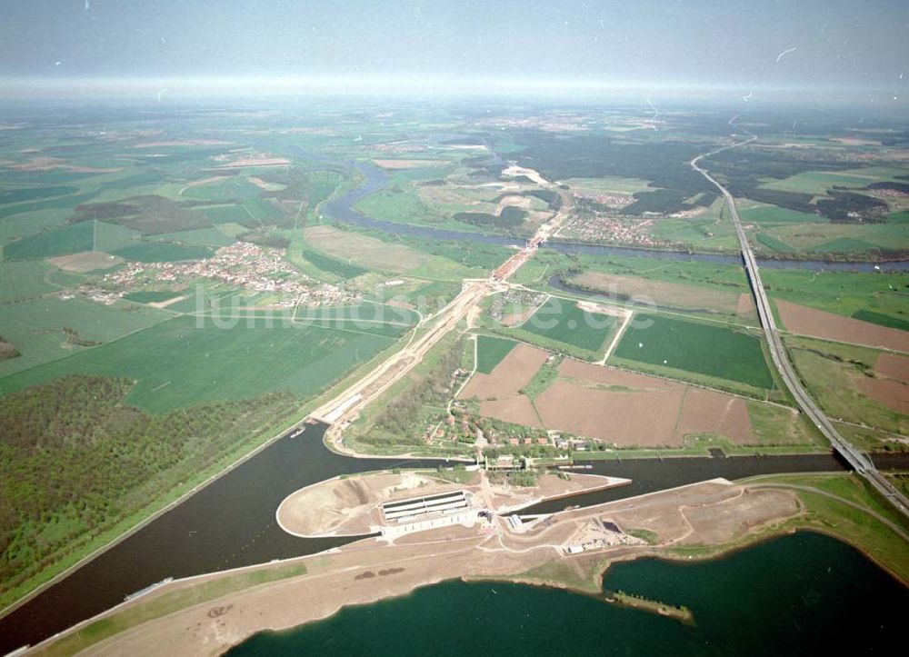 Rothensee aus der Vogelperspektive: Bau der Schleuse Rothensee am Schiffshebewerk Rotrhensee am Wasserstraßenkreuz Magdeburg.