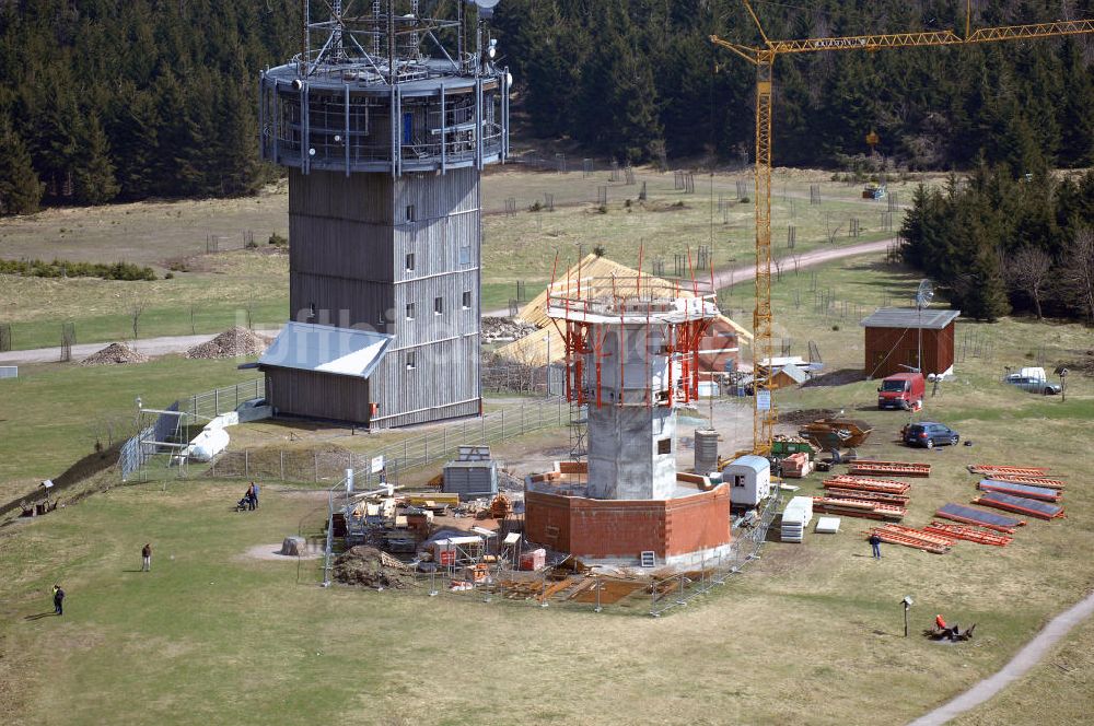 GEHLBERG aus der Vogelperspektive: Bau des Schneekopf- Turmes bei Gehlberg in Thüringen