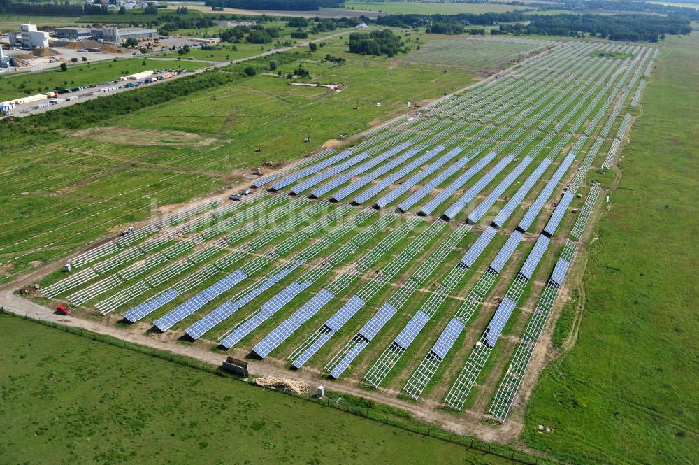 Werneuchen von oben - Bau des ? Solarpark Flugplatz Werneuchen ?