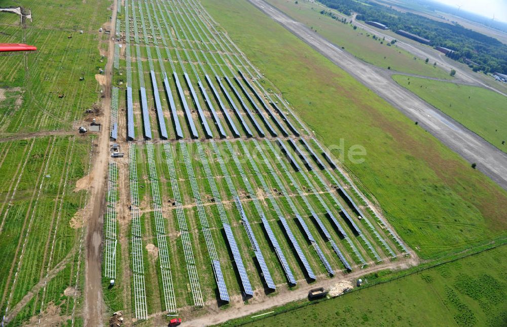 Luftbild Werneuchen - Bau des ? Solarpark Flugplatz Werneuchen ?