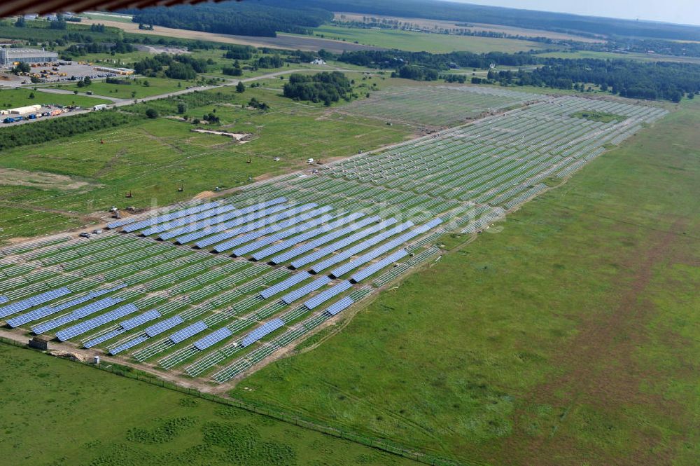 Werneuchen von oben - Bau des ? Solarpark Flugplatz Werneuchen ?