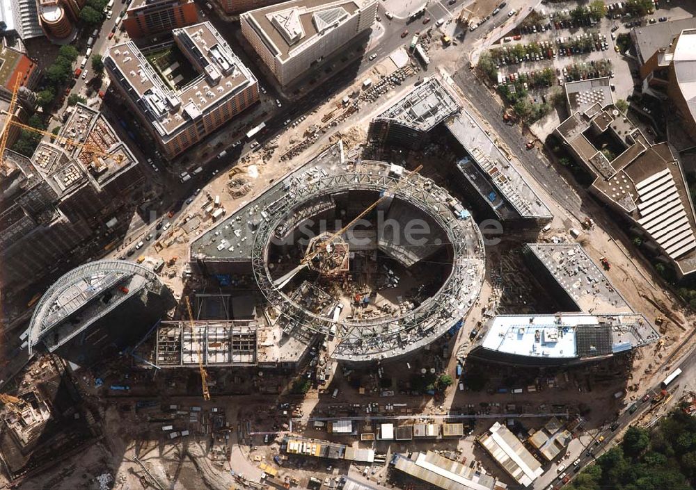 Luftbild Berlin - Tiergarten - Bau des SONY-Centers am Potsdamer Platz in Berlin-Tiergarten.