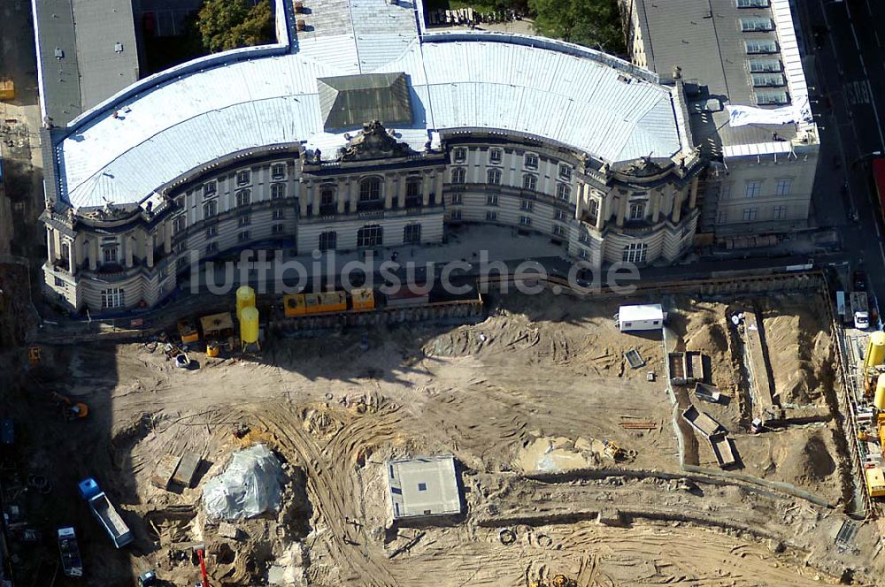 Berlin / Mitte von oben - Bau einer Tiefgarage durch die Fa