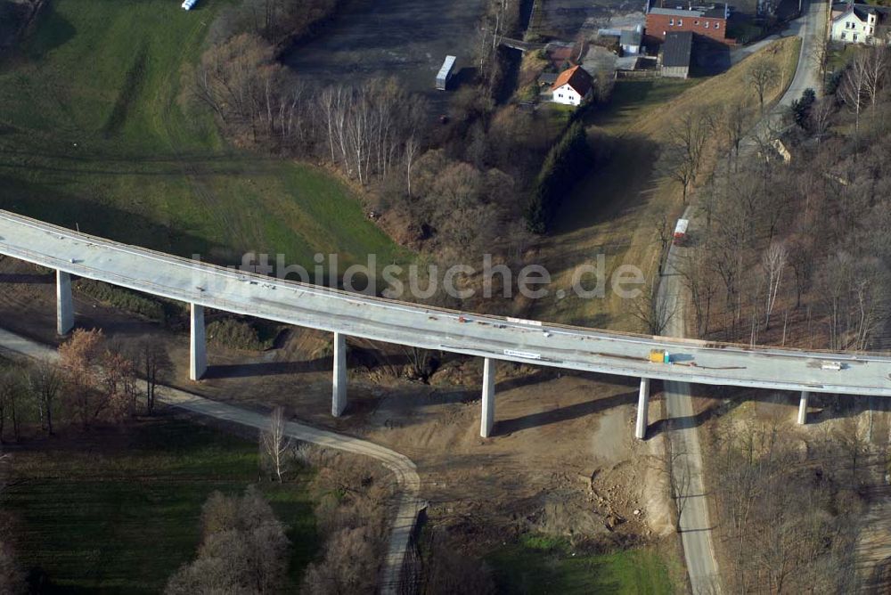 Luftaufnahme Reichenbach / Vogtland - Bau des Viaduktes der Ortsumgehung A72 in Reichenbach durch die Schachtbau Nordhausen GmbH