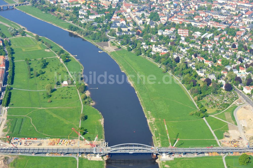 Dresden von oben - Bau der Waldschlösschenbrücke in Dresden