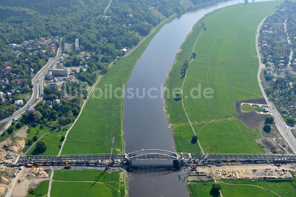 Dresden von oben - Bau der Waldschlösschenbrücke in Dresden