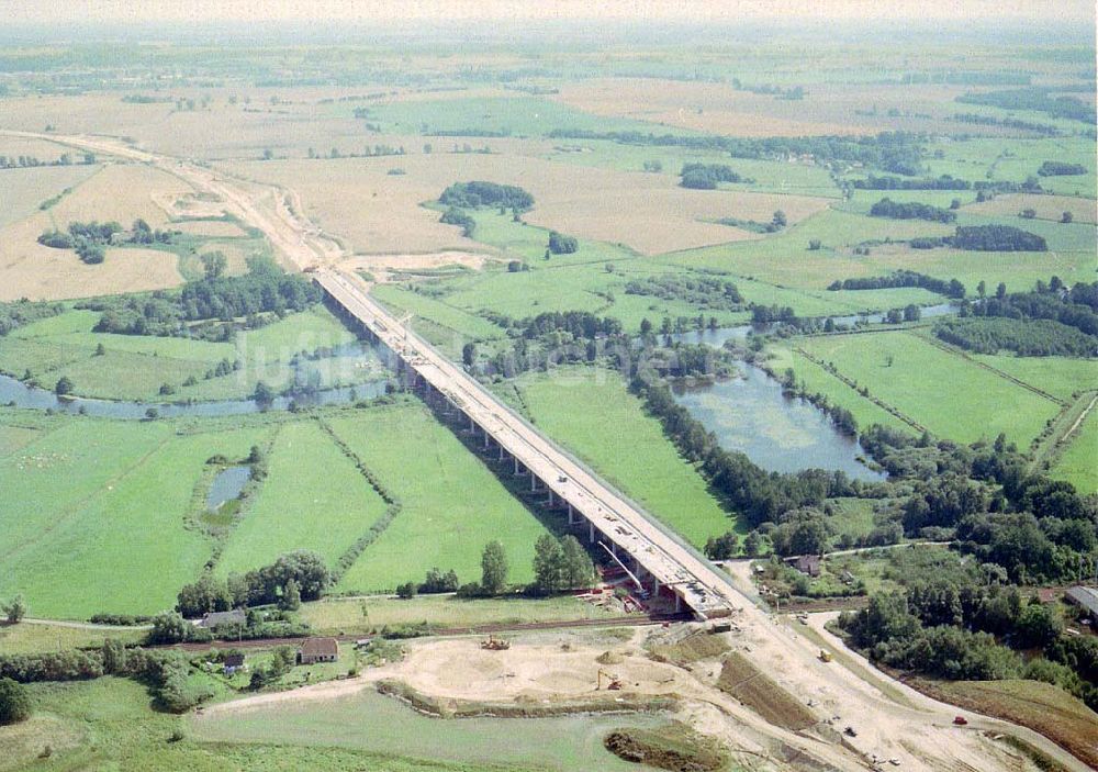 bei Kavelsdorf / Mecklenburg - Vorpommern von oben - Bau der A20 - Warnowbrücke bei Kavelsdorf / Mecklenburg - Vorpommern