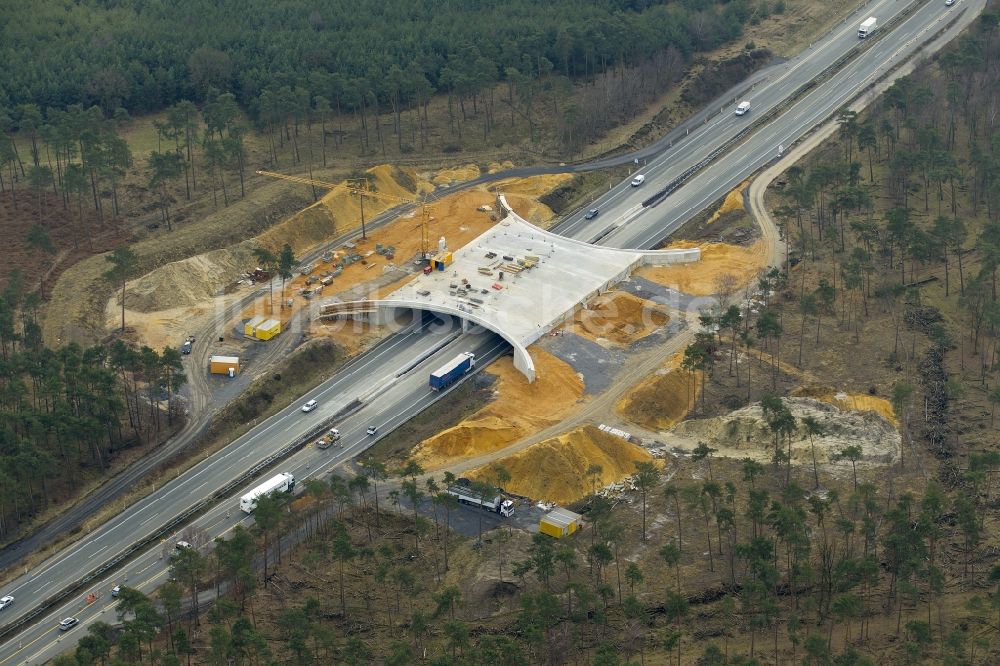 Luftbild Dorsten - Bau der Wildwechselbrücke / Wildbrücke über die BAB Bundesautobahn A31 bei Dorsten in Nordrhein-Westfalen