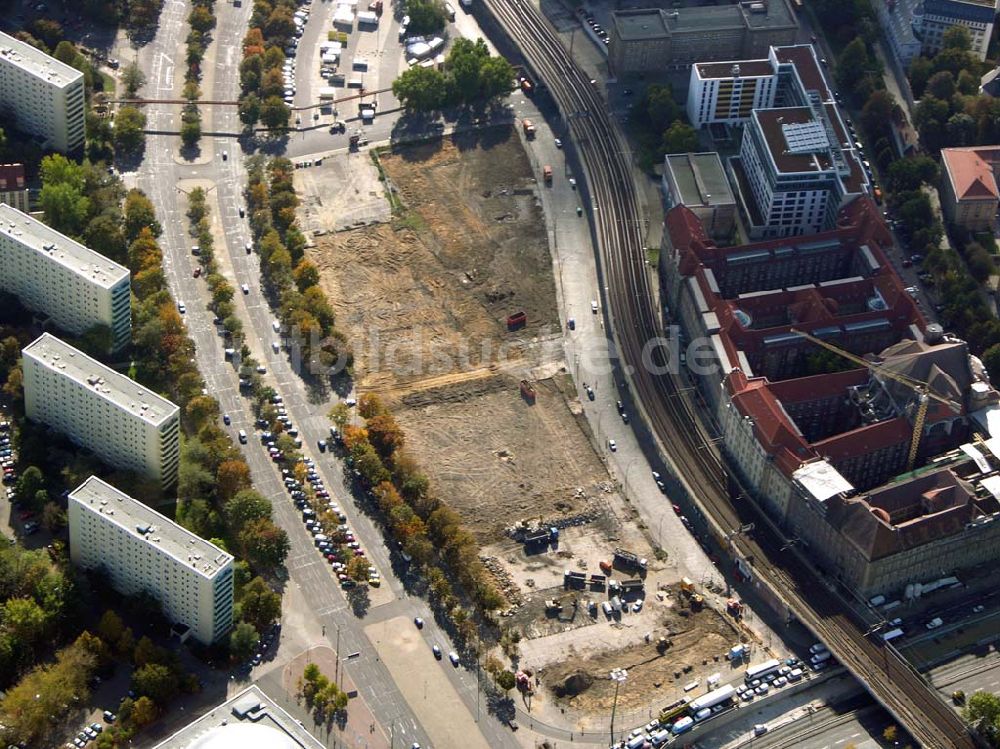 Luftbild Berlin - Bau eines Wohn-und Geschäftszentrums an der Dircksenstraße in Berlin-Mitte