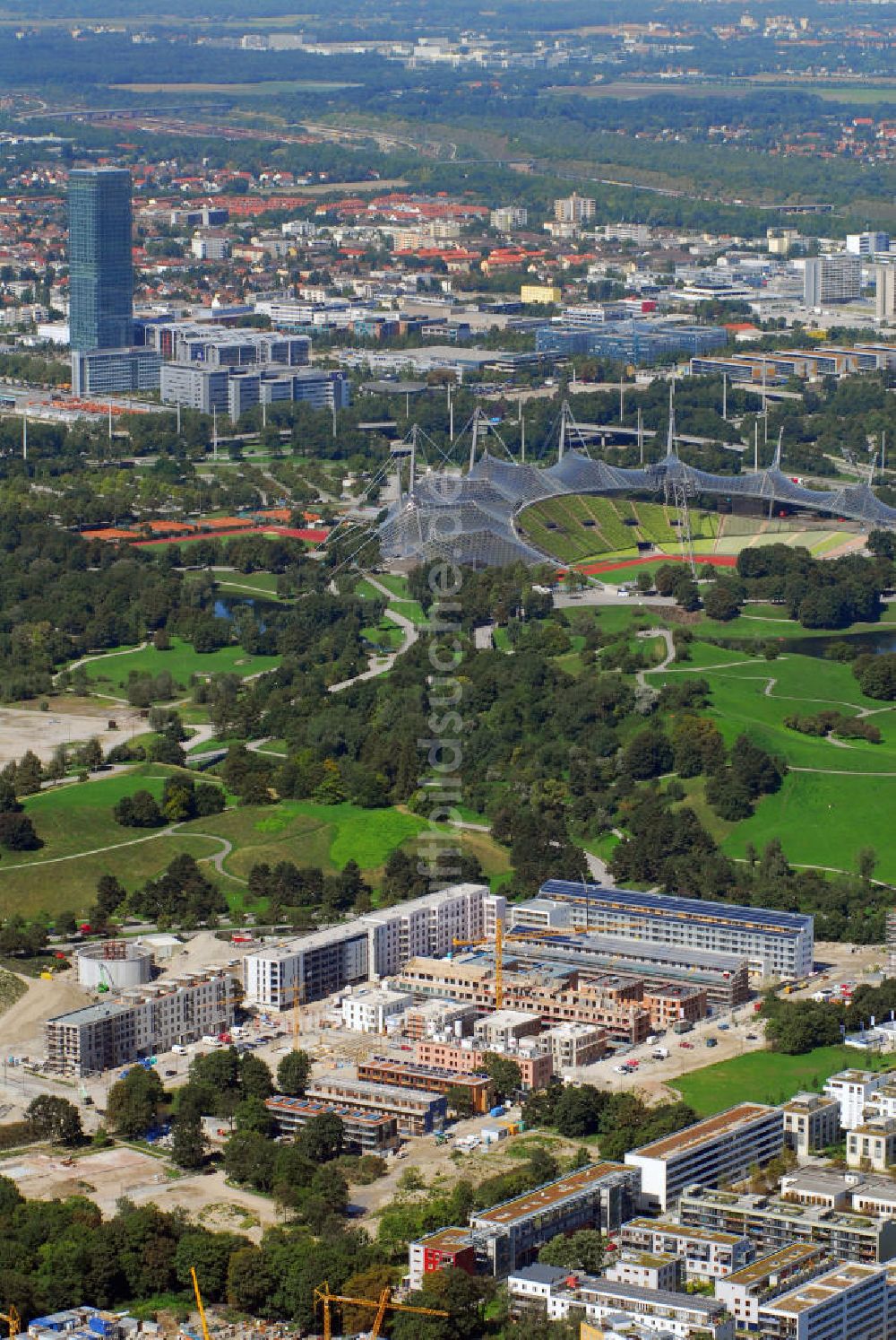 Luftbild München - Bau Wohnanlage Ackermannstraße und Olympiapark München