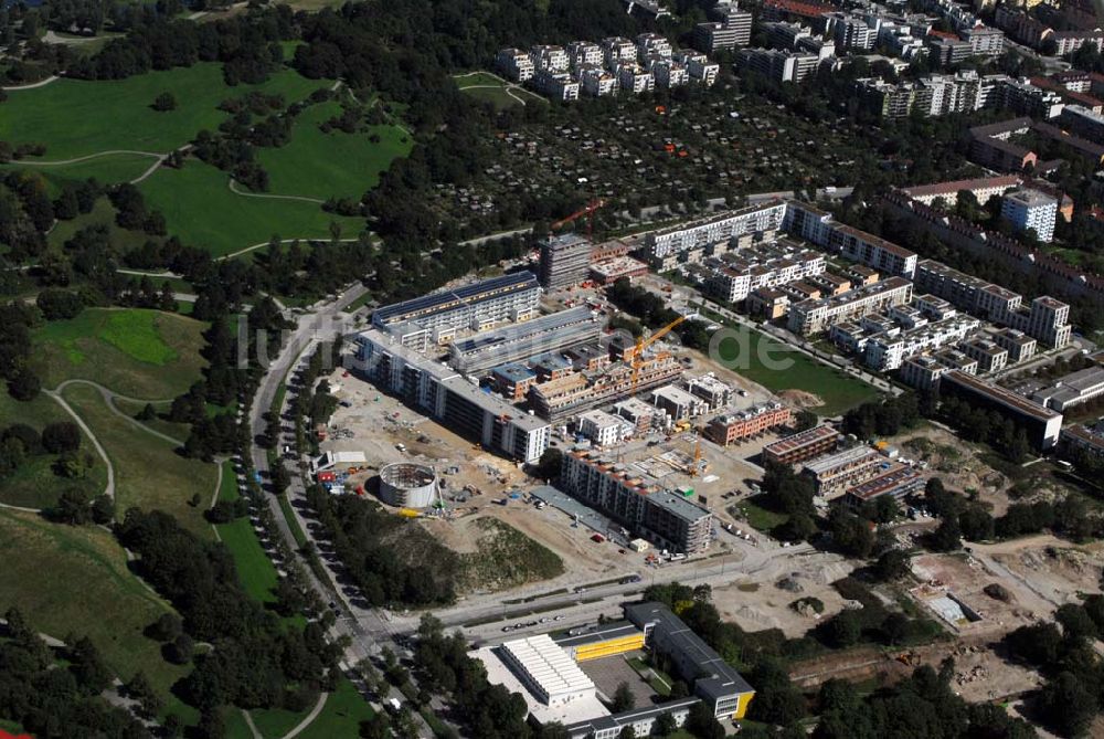 Luftbild München - Bau der Wohnanlagen in der Ackermannstraße (Ackermannbogen) in München