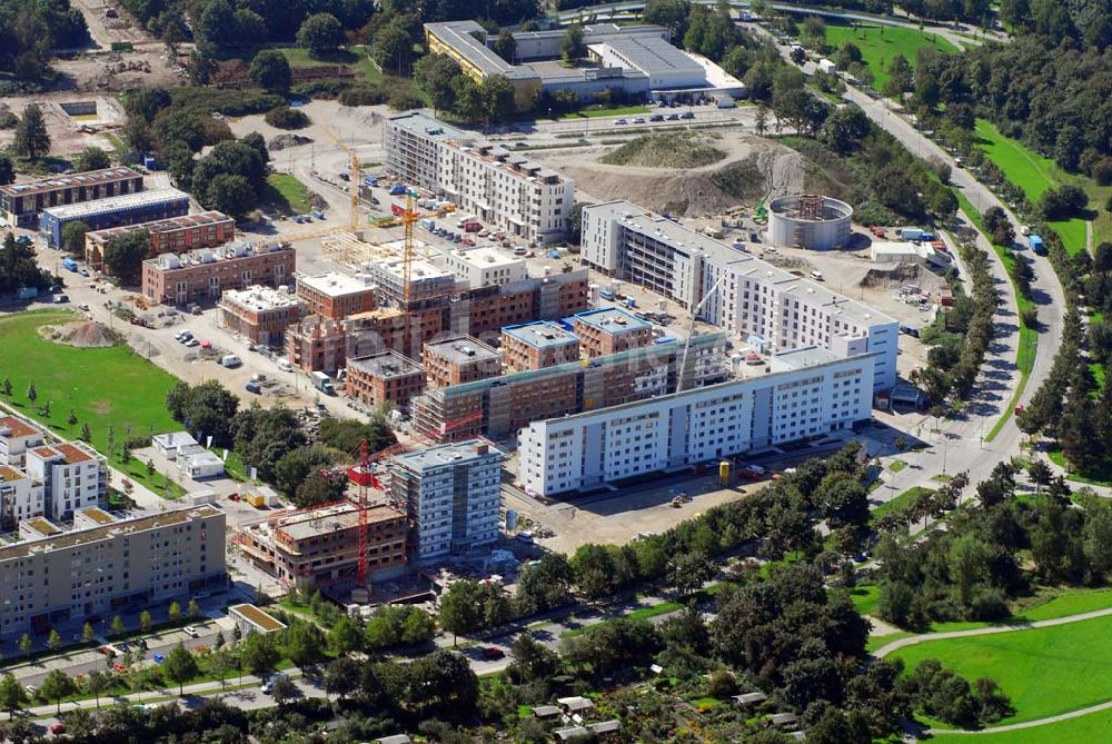 Luftbild München - Bau der Wohnanlagen in der Ackermannstraße (Ackermannbogen) in München