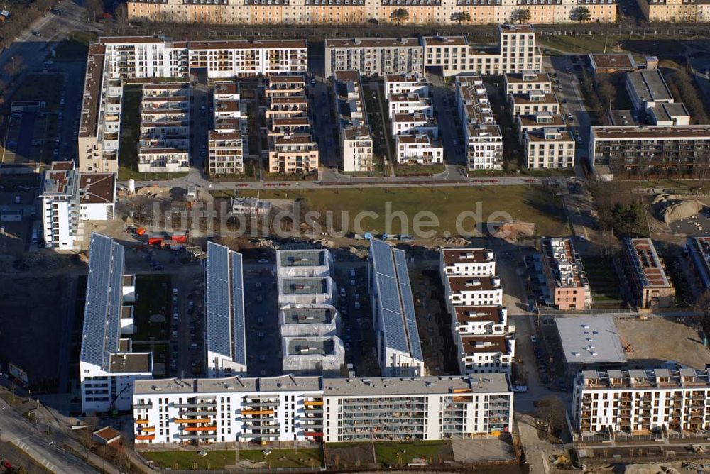 Luftbild München - Bau der Wohnanlagen in der Ackermannstraße (Ackermannbogen) in München