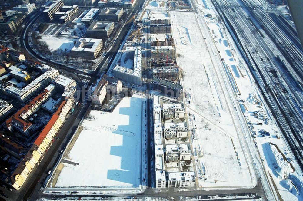 München / Bayern von oben - Bau der Wohnanlagen in der Ackermannstraße (Ackermannbogen) in München Schwabingen am Olympiapark