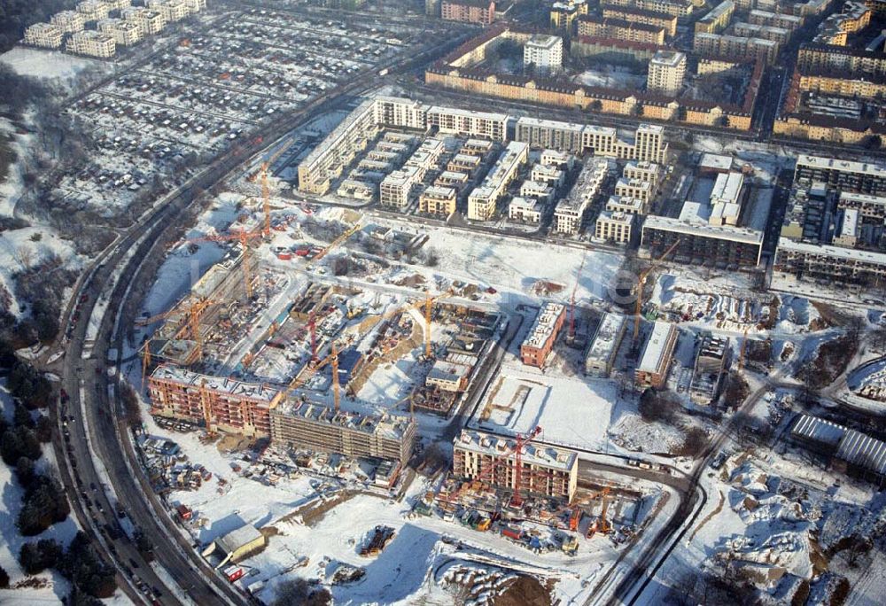 München / Bayern von oben - Bau der Wohnanlagen in der Ackermannstraße (Ackermannbogen) in München Schwabingen am Olympiapark