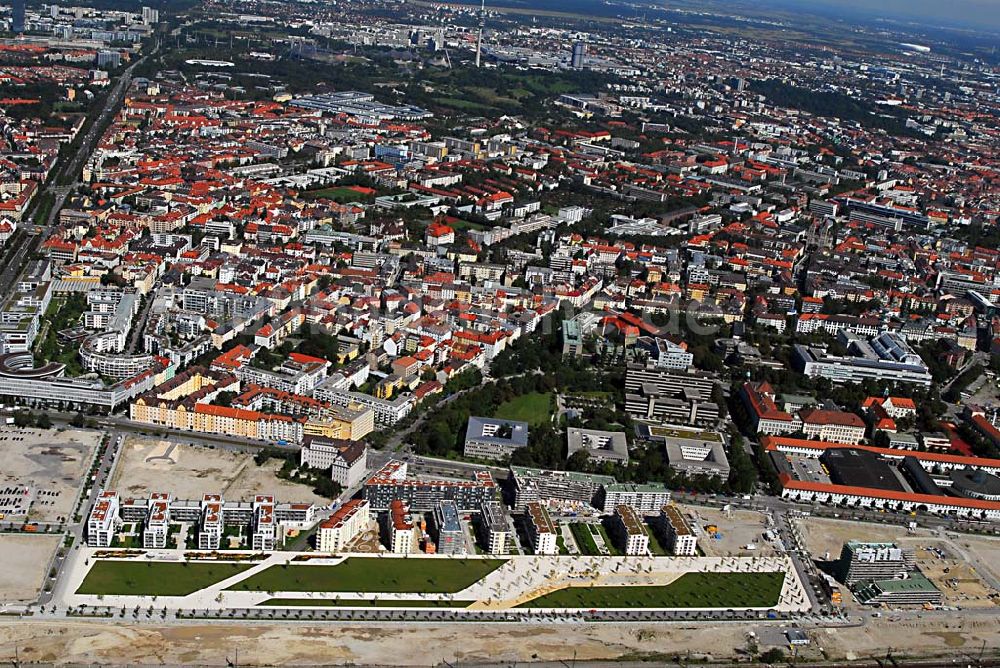 Luftbild München - Bau der Wohnanlagen in der Ackermannstraße (Ackermannbogen) in München Schwabingen am Olympiapark