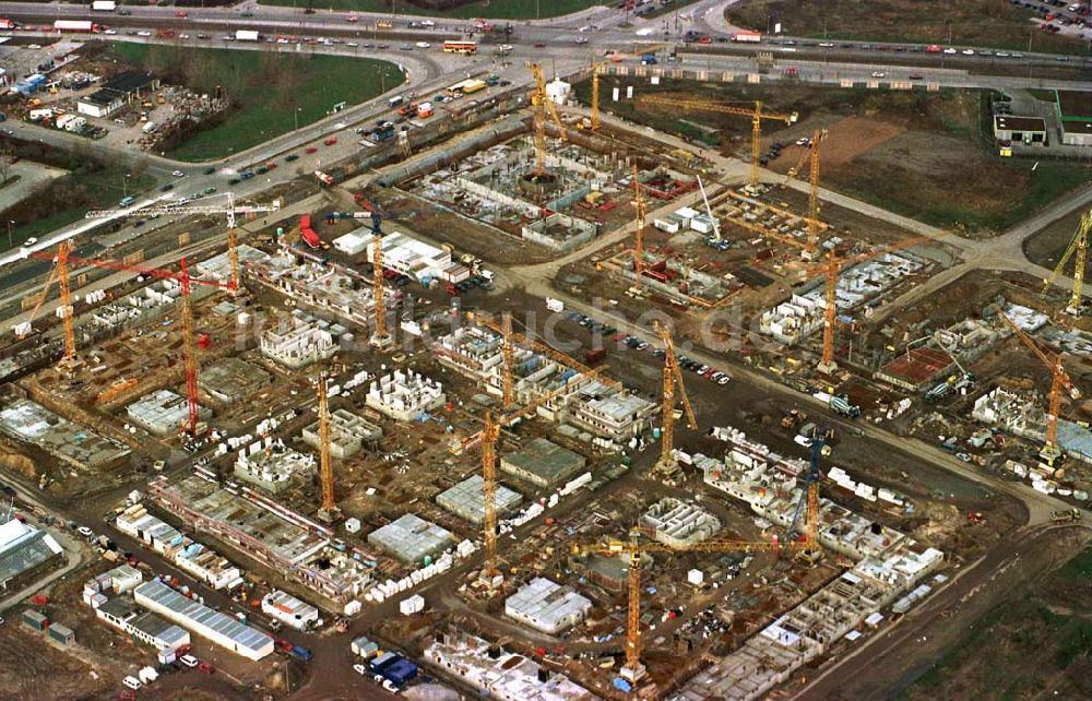 Luftaufnahme Berlin - Bau des Wohnviertels Landsberger Tor an der Landsberger Allee