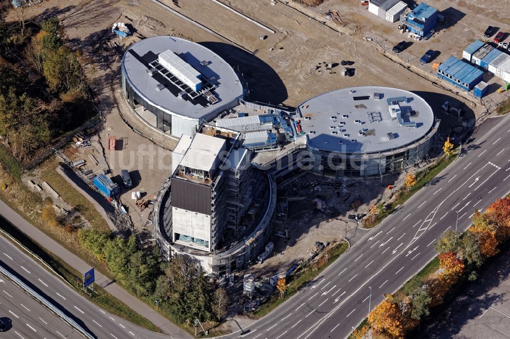 Luftbild Brunnthal - Bauarbeiten am Erlebniszentrum Jochen Schweizer Arena in Taufkirchen im Bundesland Bayern