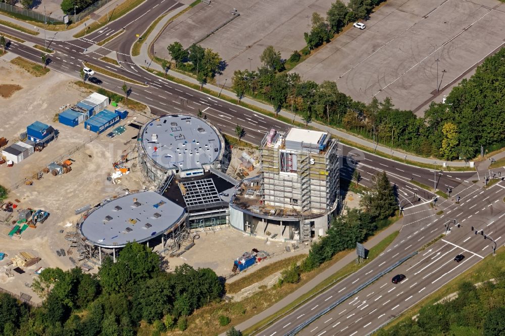 Brunnthal aus der Vogelperspektive: Bauarbeiten am Erlebniszentrum Jochen Schweizer Arena in Taufkirchen im Bundesland Bayern