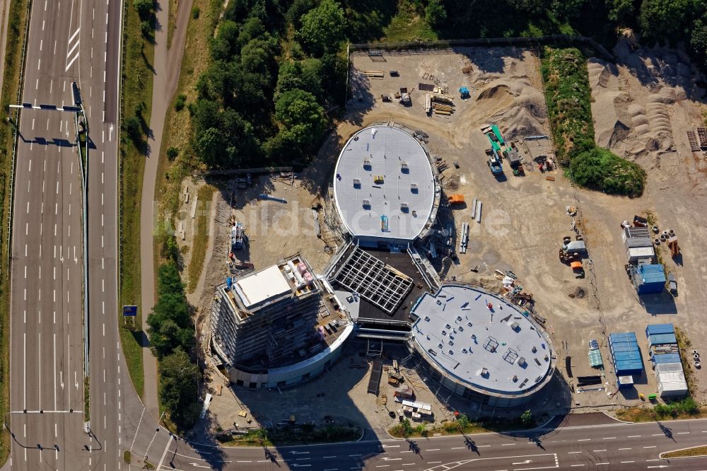 Brunnthal von oben - Bauarbeiten am Erlebniszentrum Jochen Schweizer Arena in Taufkirchen im Bundesland Bayern