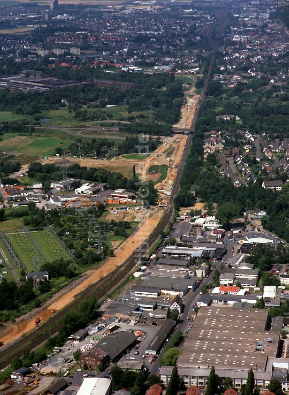 Luftaufnahme Siegburg - Bauarbeiten am Neubau der Schnellfahrstrecke Köln - Rhein/Main auf dem dem Abschnitt zwischen Troisdorf und Siegburg im Bundesland Nordrhein-Westfalen