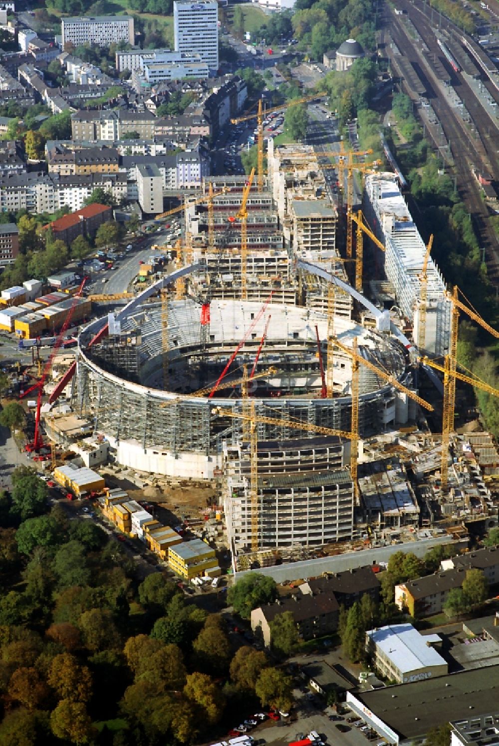 Köln von oben - Bauarbeiten am Neubau des Veranstaltungsort LANXESS arena ( bis 2008 Kölnarena ) in Köln im Bundesland Nordrhein-Westfalen