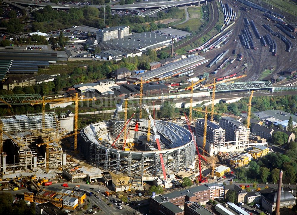 Köln aus der Vogelperspektive: Bauarbeiten am Neubau des Veranstaltungsort LANXESS arena ( bis 2008 Kölnarena ) in Köln im Bundesland Nordrhein-Westfalen