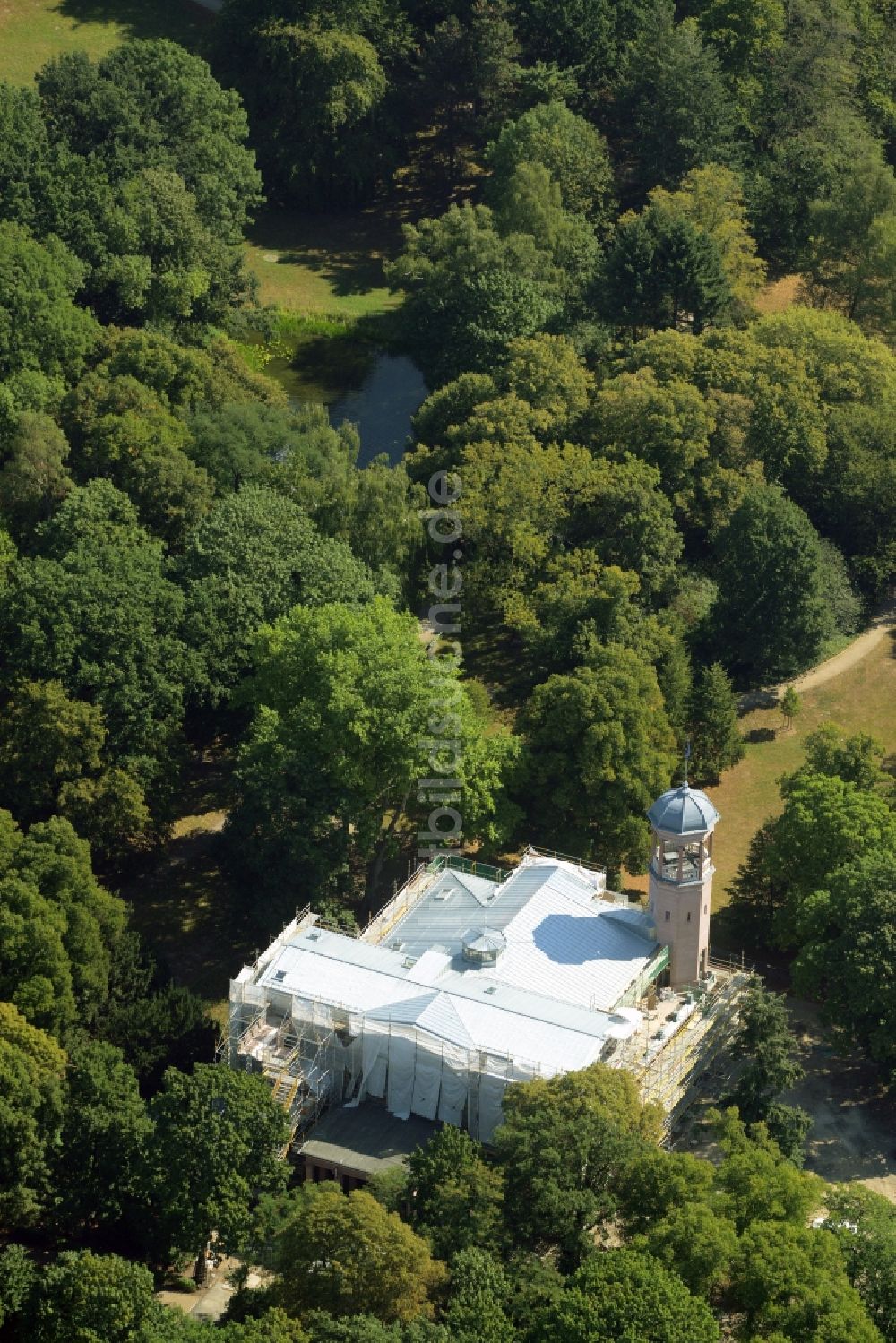 Luftaufnahme Berlin - Bauarbeiten im Rahmen der IGA 2017 am Schloss Biesdorf im Bezirk Marzahn-Hellersdorf in Berlin