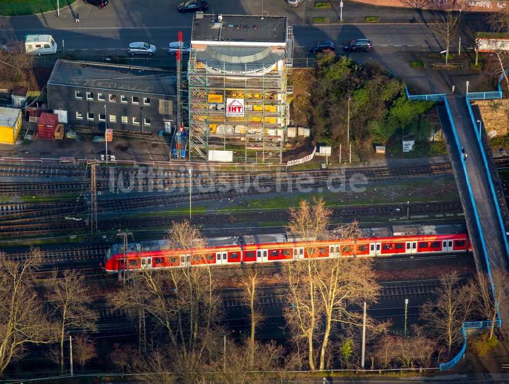 Luftaufnahme Mülheim an der Ruhr - Bauarbeiten und Reparaturarbeiten am Stellwerk Styrum der Deutschen Bahn in Mülheim an der Ruhr im Bundesland Nordrhein-Westfalen